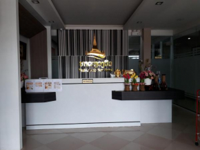 Отель Thatluangview Hotel  Вьентьян
